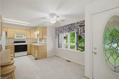 104 Willowbrook Drive, Thomasville, NC 27360 - Photo 17