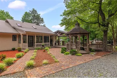 104 Willowbrook Drive, Thomasville, NC 27360 - Photo 37