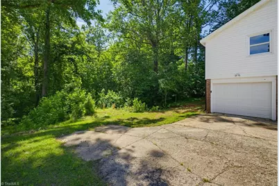 821 Prince Edward Road, Kernersville, NC 27284 - Photo 29