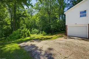821 Prince Edward Rd, Kernersville, NC 27284 - Photo 29