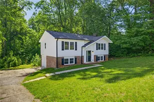 821 Prince Edward Rd, Kernersville, NC 27284 - Photo 3