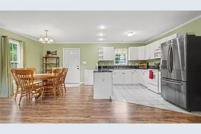 809 Carolina Avenue, Thomasville, NC 27360 - Photo 7