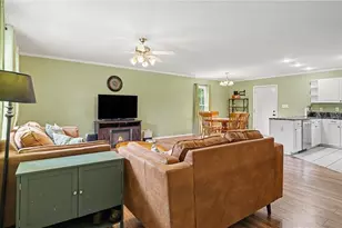 809 Carolina Ave, Thomasville, NC 27360 - Photo 3