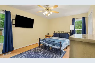 809 Carolina Avenue, Thomasville, NC 27360 - Photo 11