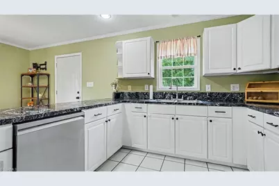 809 Carolina Avenue, Thomasville, NC 27360 - Photo 9