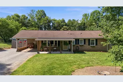 433 Belvue Drive, Mount Airy, NC 27030 - Photo 5