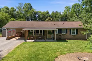 433 Belvue Dr, Mount Airy, NC 27030 - Photo 5