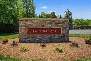 405 Gulliver Ct, Greensboro, NC 27405 - Photo 3