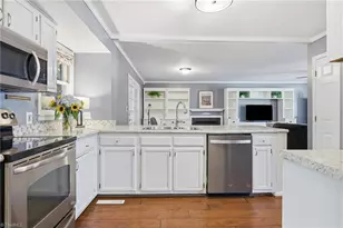 4714 Pine Hollow Ln, Greensboro, NC 27410 - Photo 9