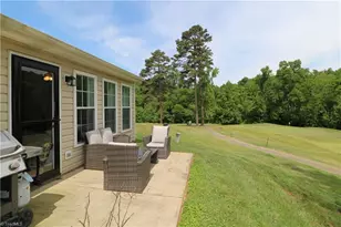 214 Troonsway Rd, Winston-Salem, NC 27127 - Photo 17