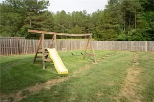 6407 Calvary Way, Thomasville, NC 27360 - Photo 9