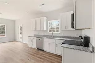 1003 Moody St, Greensboro, NC 27401 - Photo 7