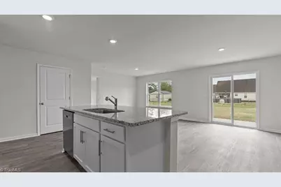 408 Jack Pine Street, Thomasville, NC 27360 - Photo 15