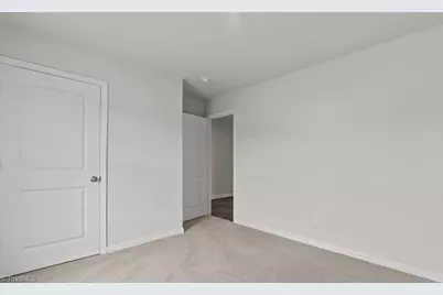 408 Jack Pine Street, Thomasville, NC 27360 - Photo 5