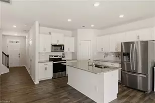 1248 Evelynnview Ln, Kernersville, NC 27284 - Photo 7