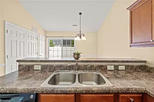 3925 Parkview Ct, Winston-Salem, NC 27127 - Photo 9