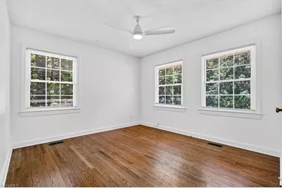 2703 Rockwood Road, Greensboro, NC 27408 - Photo 23