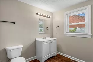 104 S Raleigh St, Greensboro, NC 27401 - Photo 23