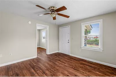 104 S Raleigh Street, Greensboro, NC 27401 - Photo 7