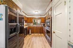 421 Flyntvalley Dr, Winston-Salem, NC 27104 - Photo 13