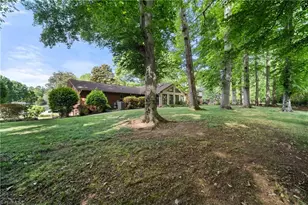 421 Flyntvalley Dr, Winston-Salem, NC 27104 - Photo 41