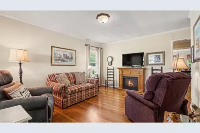 2203 Cypress Street, Greensboro, NC 27405 - Photo 7