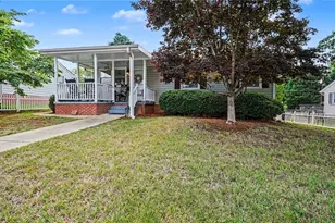 2203 Cypress St, Greensboro, NC 27405 - Photo 3