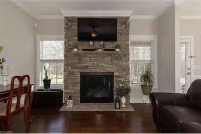 2826 Fallin Court, High Point, NC 27262 - Photo 17