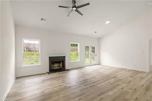 4408 Camden Ridge Dr, Greensboro, NC 27410 - Photo 7