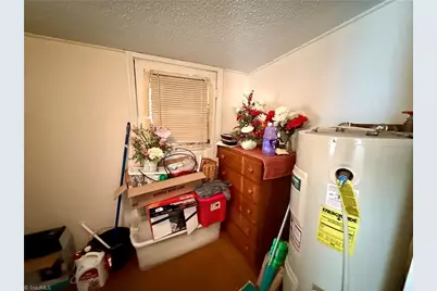 212 S 6th Avenue, Mayodan, NC 27027 - Photo 21