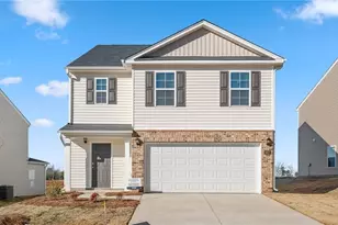 635 Beechwood Cir, Thomasville, NC 27360 - Photo 1