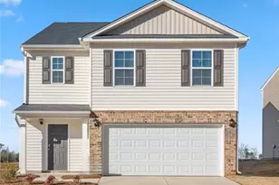 635 Beechwood Cir, Thomasville, NC 27360 - Photo 1
