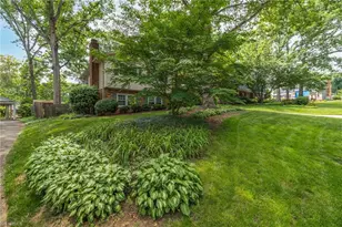 1711 Duval Dr, Greensboro, NC 27410 - Photo 3