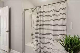 4303 River Crest Ln, Greensboro, NC 27409 - Photo 17