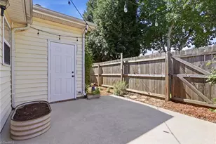 4303 River Crest Ln, Greensboro, NC 27409 - Photo 23