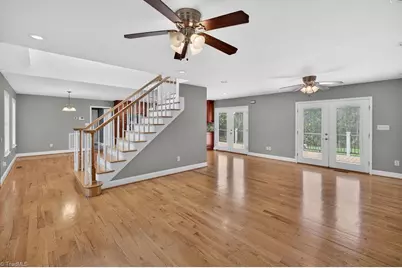 383 Simmons Road, Pilot Mountain, NC 27041 - Photo 5