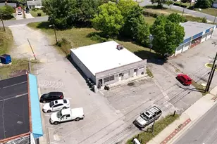 2029 E Market St, Greensboro, NC 27401 - Photo 27