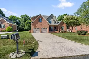 192 Loganberry Ct, Clemmons, NC 27012 - Photo 3