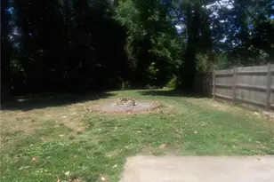 2510 Fairway Dr, Greensboro, NC 27408 - Photo 13