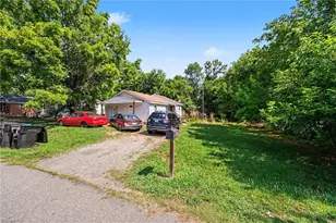 347 Foster St, Burlington, NC 27217 - Photo 5