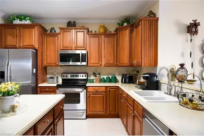 1079 Muirfield Avenue, Clemmons, NC 27012 - Photo 9