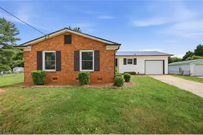 1031 Shea Court, Winston-Salem, NC 27107 - Photo 3