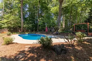 3106 Cabarrus Dr, Greensboro, NC 27407 - Photo 35
