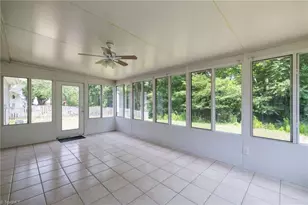 3925 Hickswood Forest Ct, High Point, NC 27265 - Photo 21