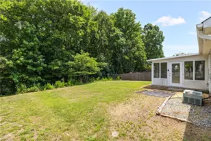 3925 Hickswood Forest Ct, High Point, NC 27265 - Photo 27