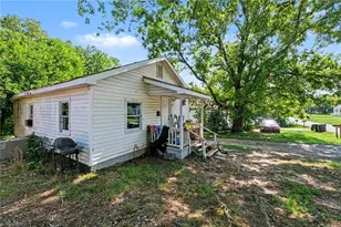 355 Foster St, Burlington, NC 27217 - Photo 3