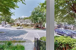 3718 Winborne Ln, Greensboro, NC 27410 - Photo 5