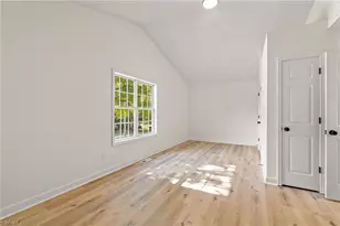 1210 Pearson St, Greensboro, NC 27406 - Photo 17