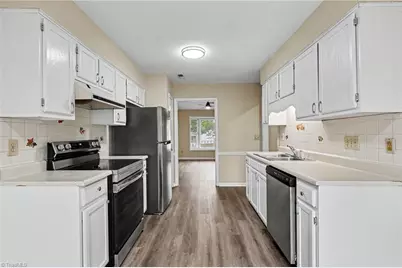 814 Guilford College Road, Greensboro, NC 27409 - Photo 7