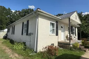 303 Aycock St, Thomasville, NC 27360 - Photo 1